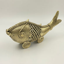 Load image into Gallery viewer, Golden brass metal fish
