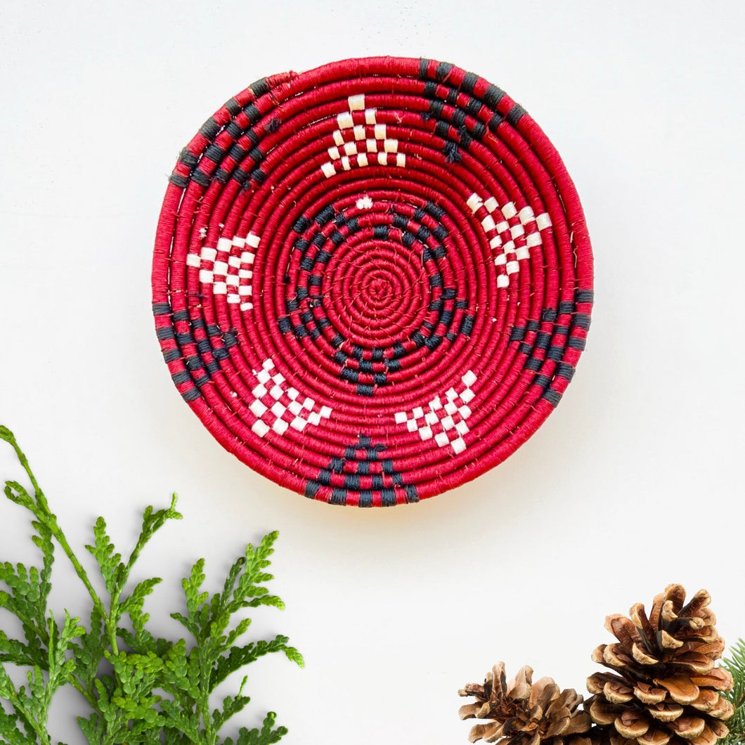 “Maroon Flower” Sabai Grass baskets | Colourful Decorative wall plates | handmade wall décor