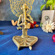 Load image into Gallery viewer, Dhokra Metal craft-Indian Shehnai Musician
