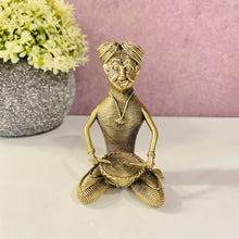 Load image into Gallery viewer, dhokra brass metal musician figurine
